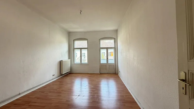 Teilgewerbliche Vermietung! Praktische 2-Zimmer Wohnung in Friedrichshain! — photo 1